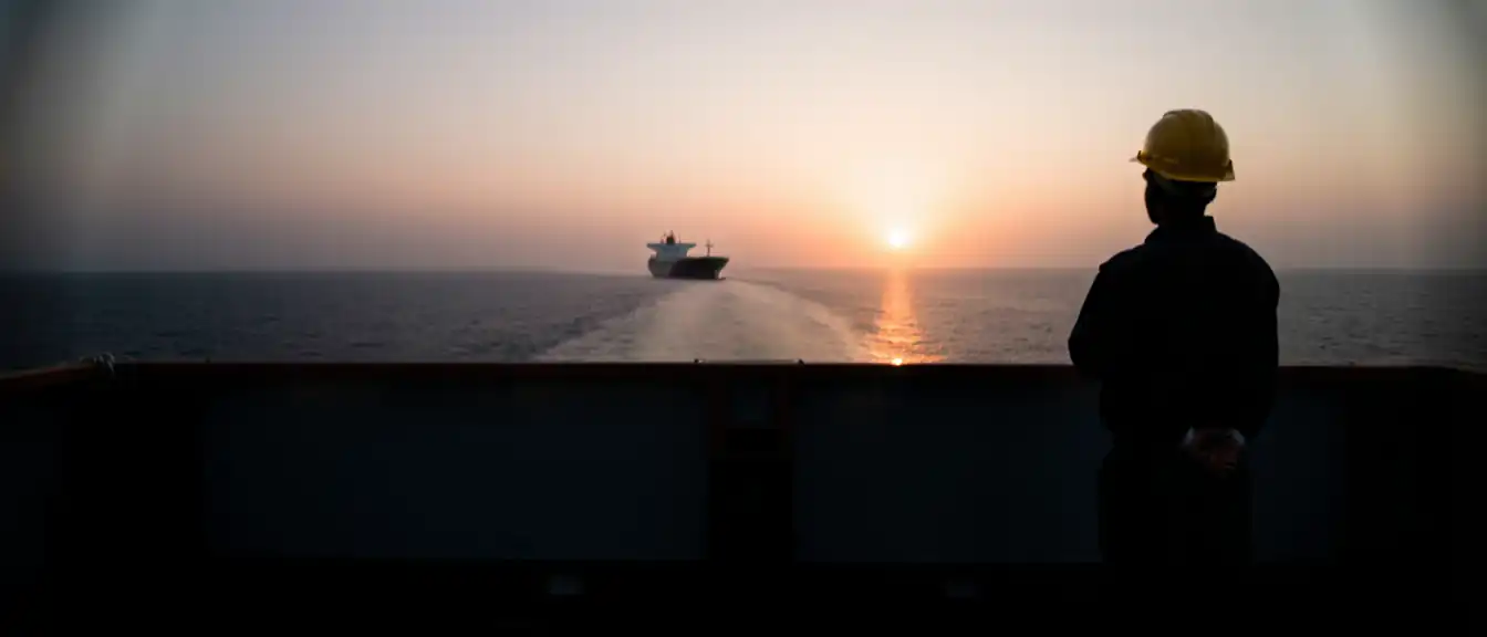 Тень дипломатии над нефтяным рынком: почему Brent пробила психологическую отметку в 80 долларов