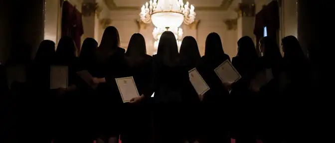 Свой угол для тех, кто учит: подмосковные педагоги получили первые жилищные сертификаты в новом сезоне