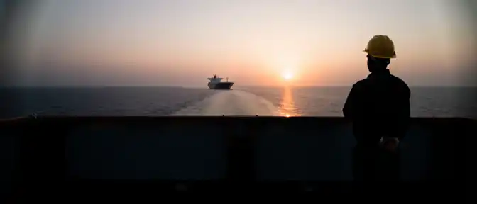 Тень дипломатии над нефтяным рынком: почему Brent пробила психологическую отметку в 80 долларов